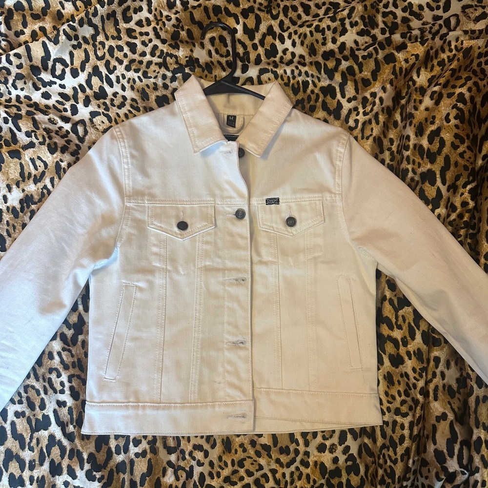 ISO women’s straight to hell white denim jacket in xs